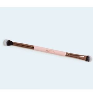 Brand New Never been used LUXIE Makeup Brush